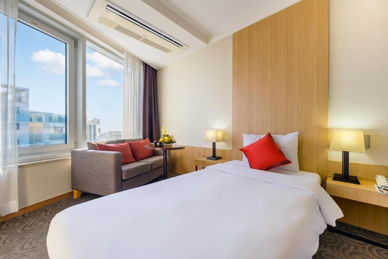 Shin Shin Jeju Worldcup Hotel
