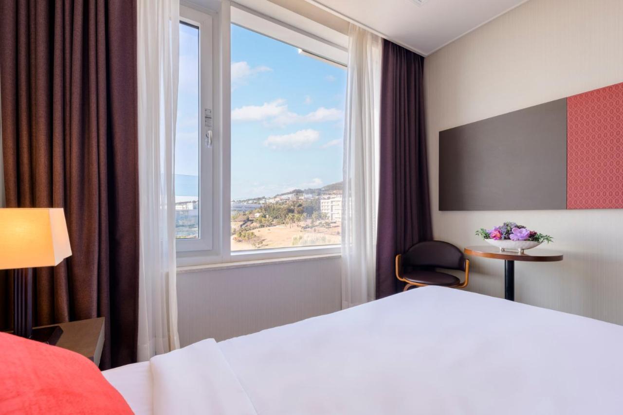 Shin Shin Jeju Worldcup Hotel