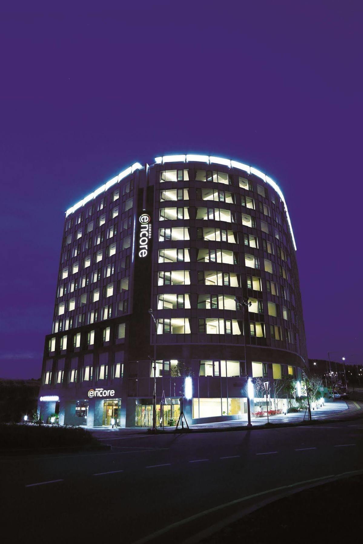 Hotel Shin Shin Jeju Worldcup 4*